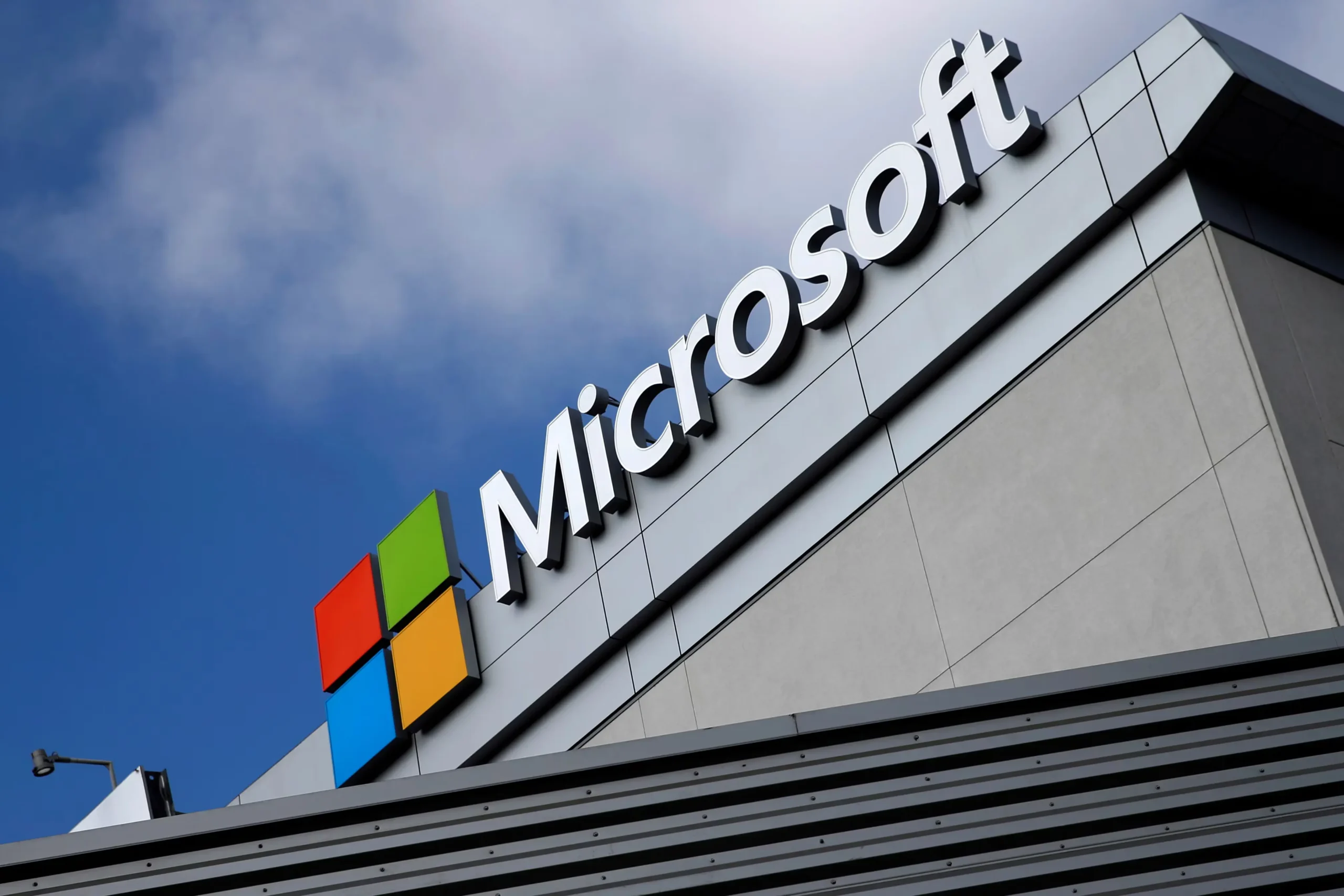 Microsoft 365 Outage: Global Disruption Hits Outlook, Teams, and More